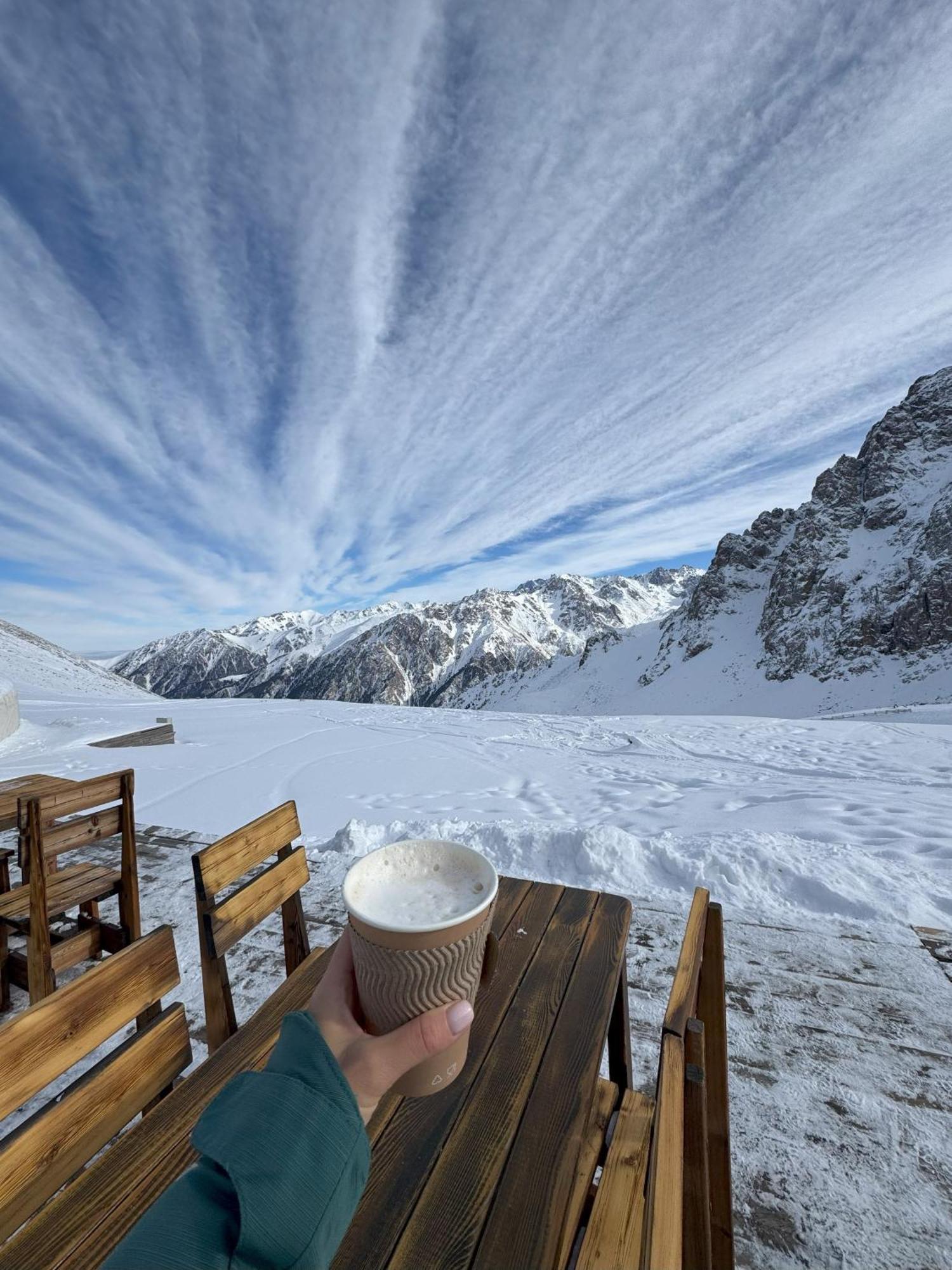 Yurta Base Camp, Shymbulak Mountain Resort Besqaynar Esterno foto